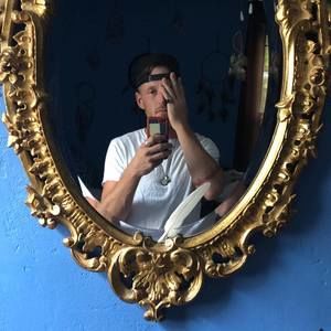 Meet your Posher, Adam